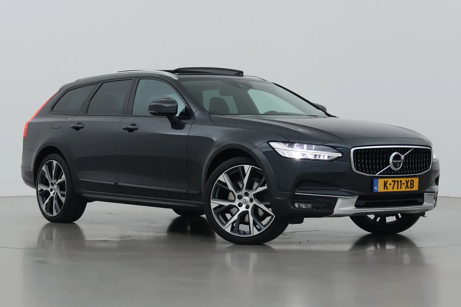 Volvo V90 (2017) — foto 1