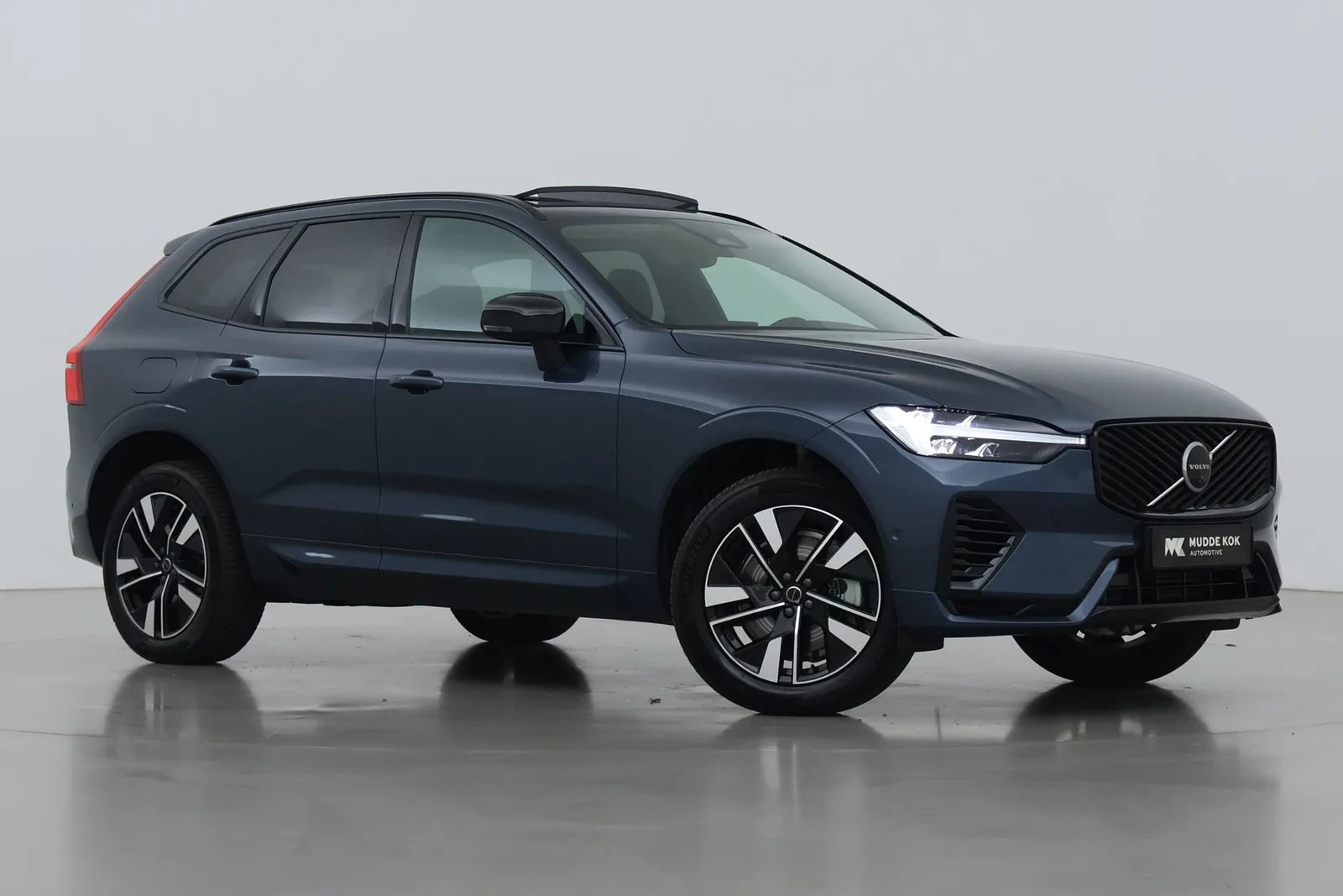 Volvo XC60 (2026) — foto 1