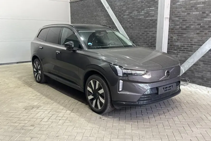 Volvo EX90 (2026)