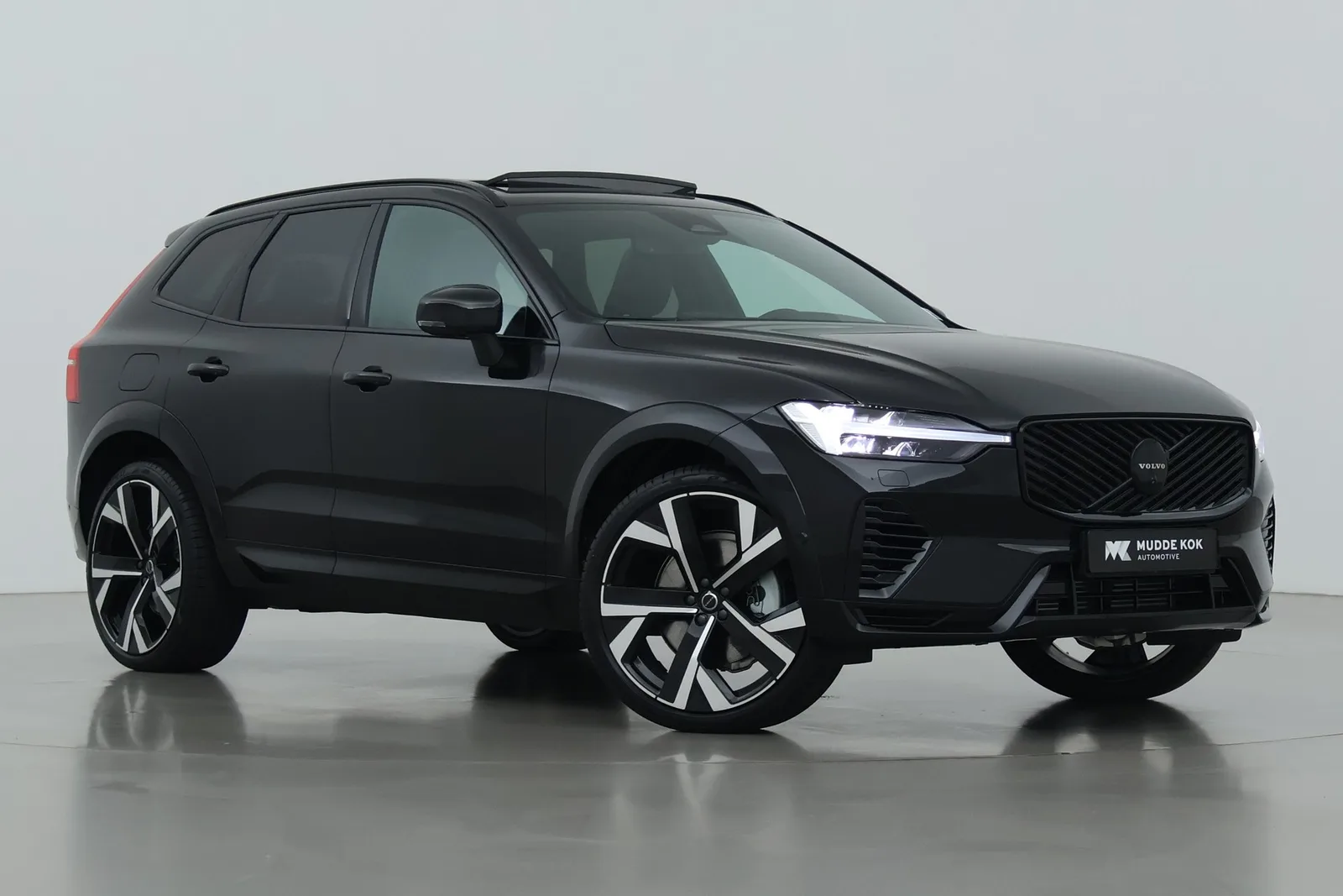 Volvo XC60 (2026) — foto 1