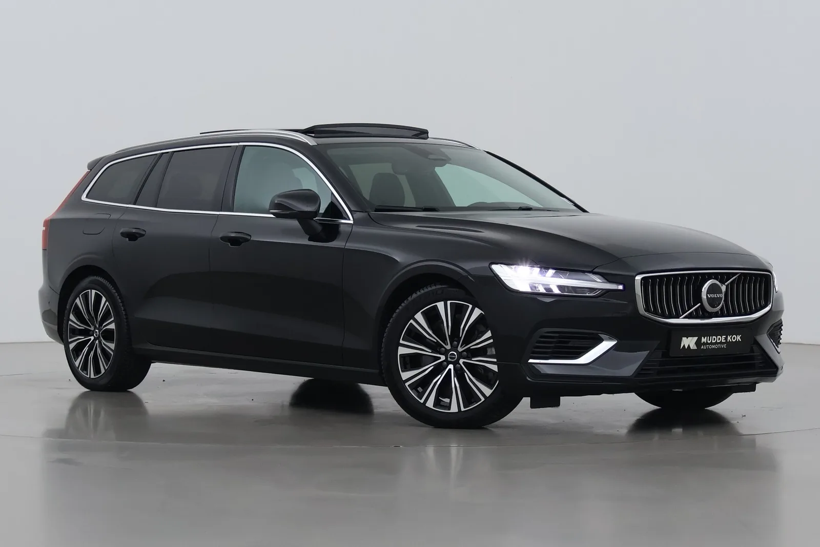 Volvo V60 (2025) — foto 1