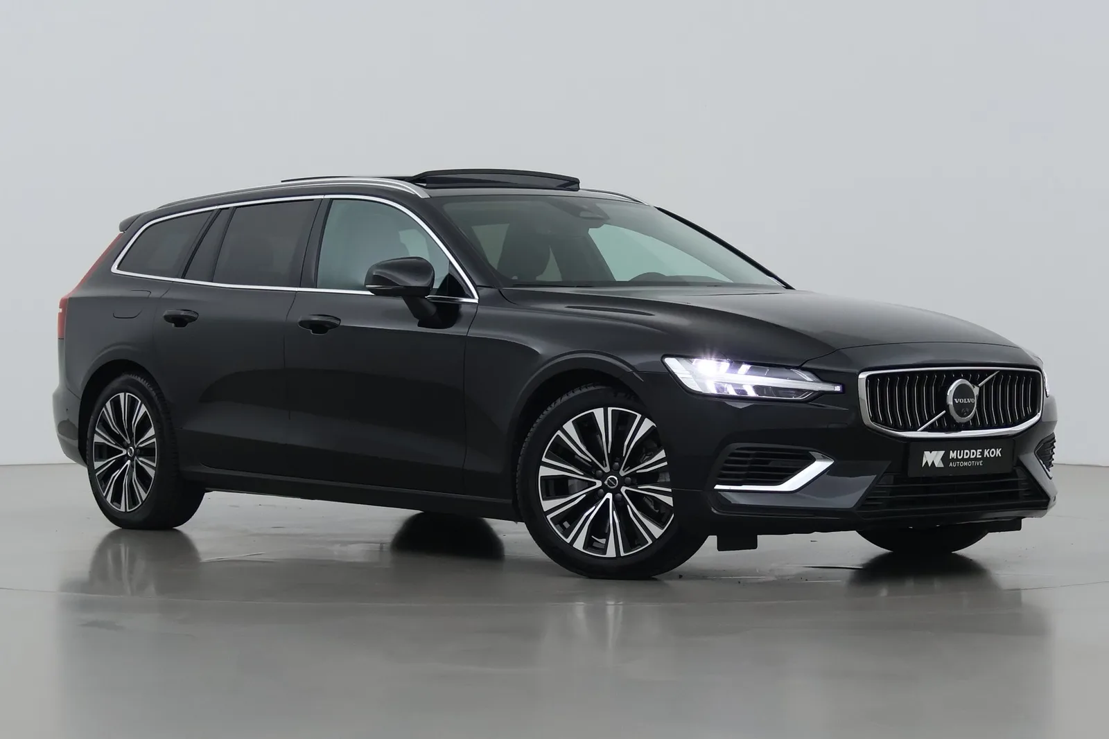 Volvo V60 (2025) — foto 1