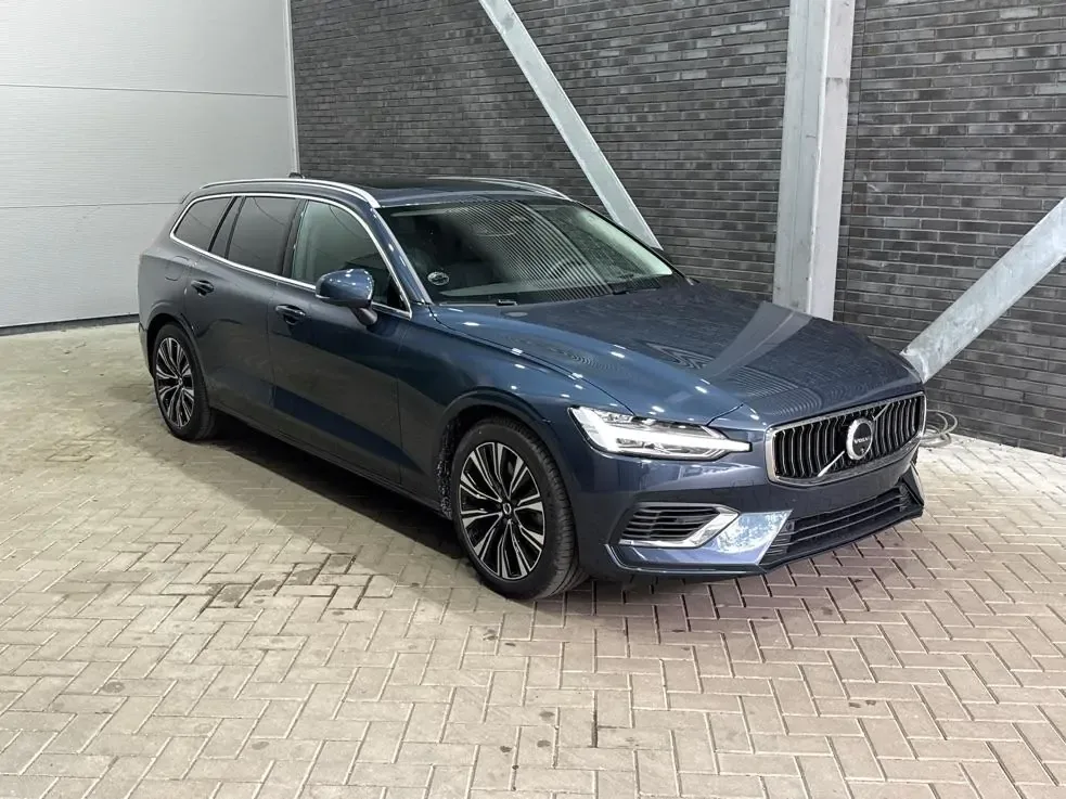 Volvo V60 (2025) — foto 1