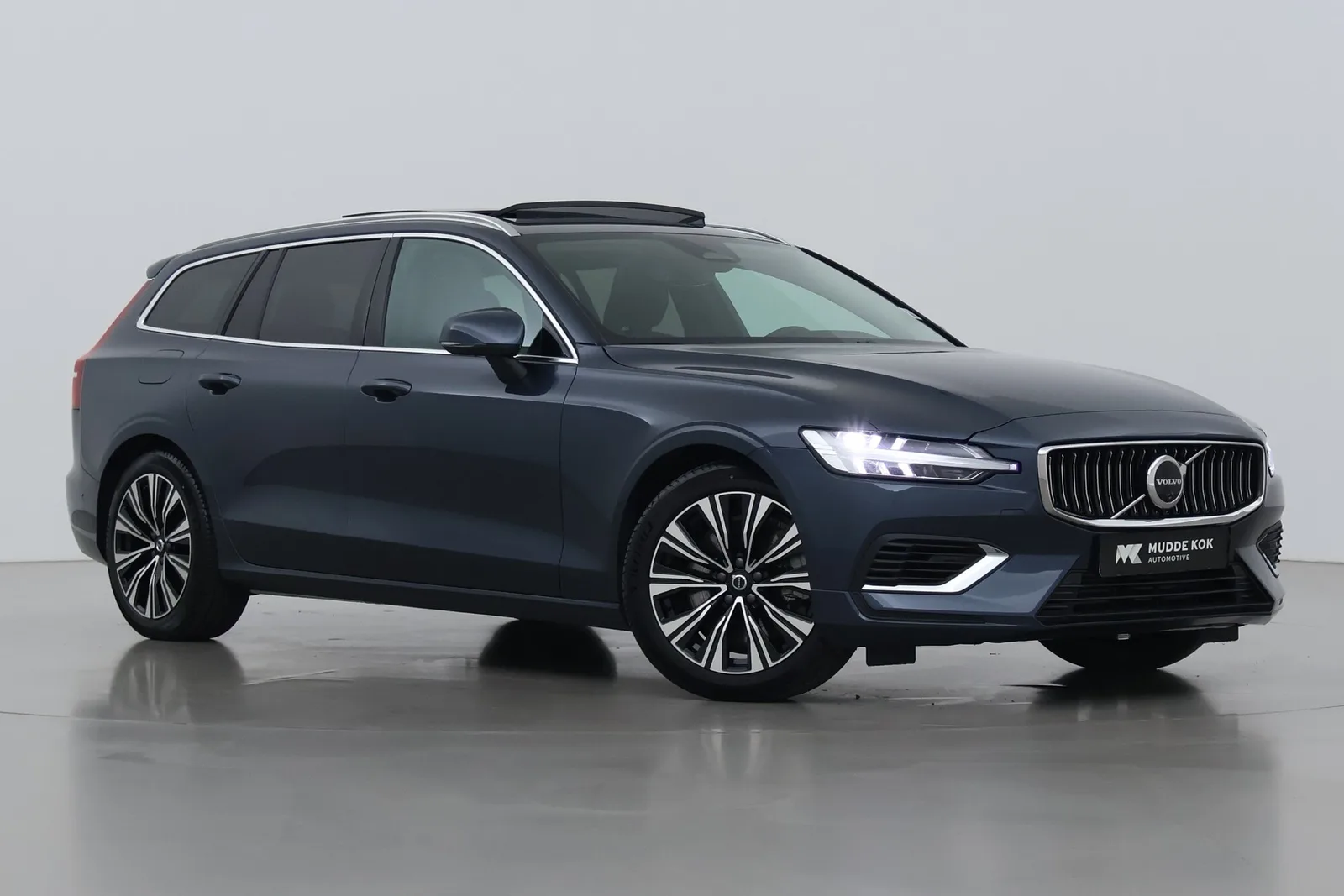 Volvo V60 (2025) — foto 1