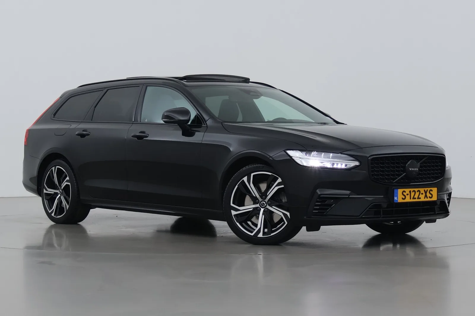 Volvo V90 (2021) — foto 1
