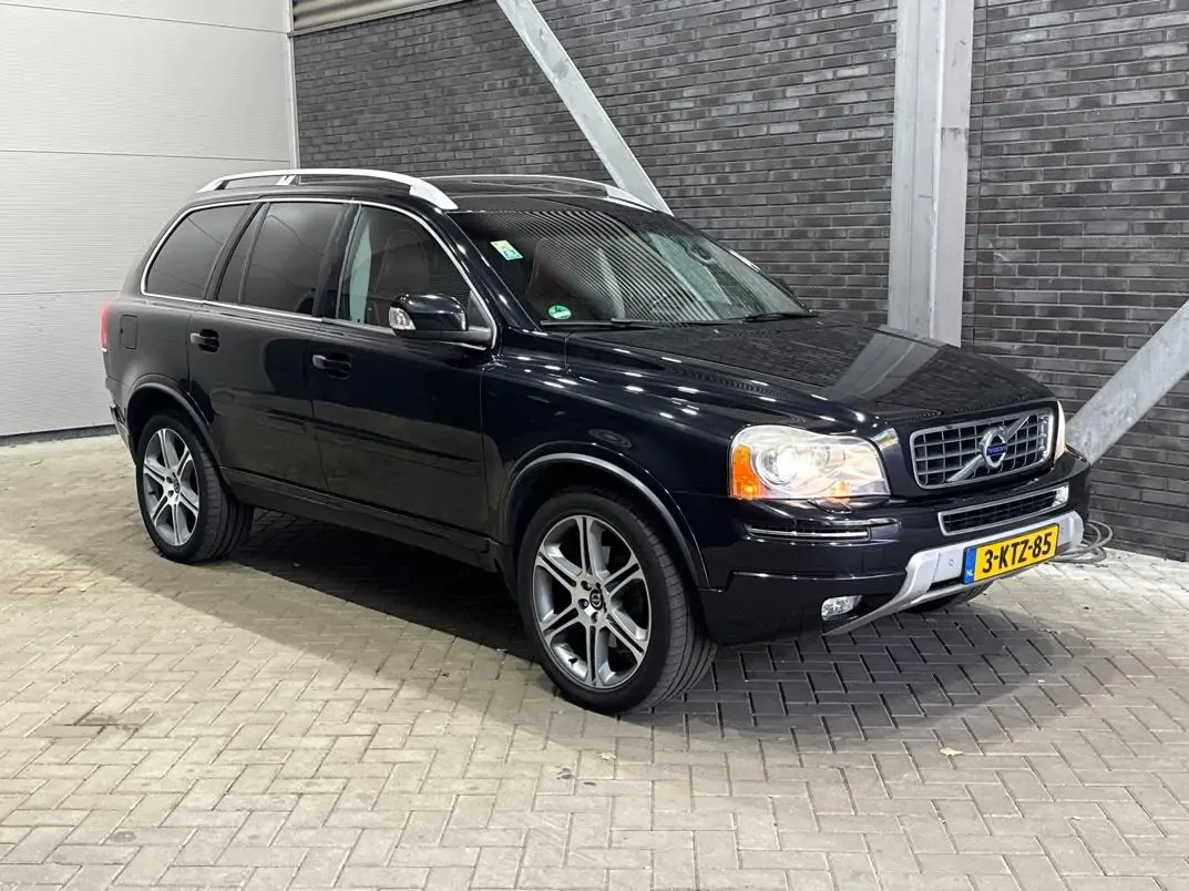 Volvo XC90 (2012) — foto 1