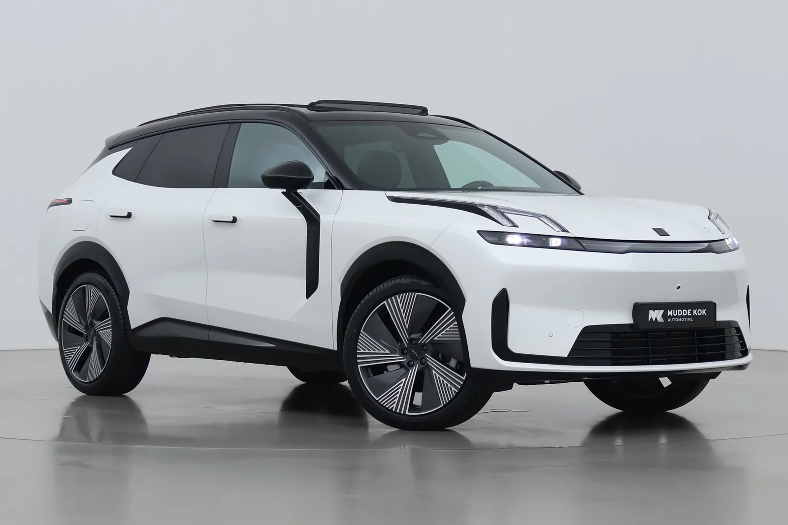 Lynk & Co 08 (2026) — foto 1