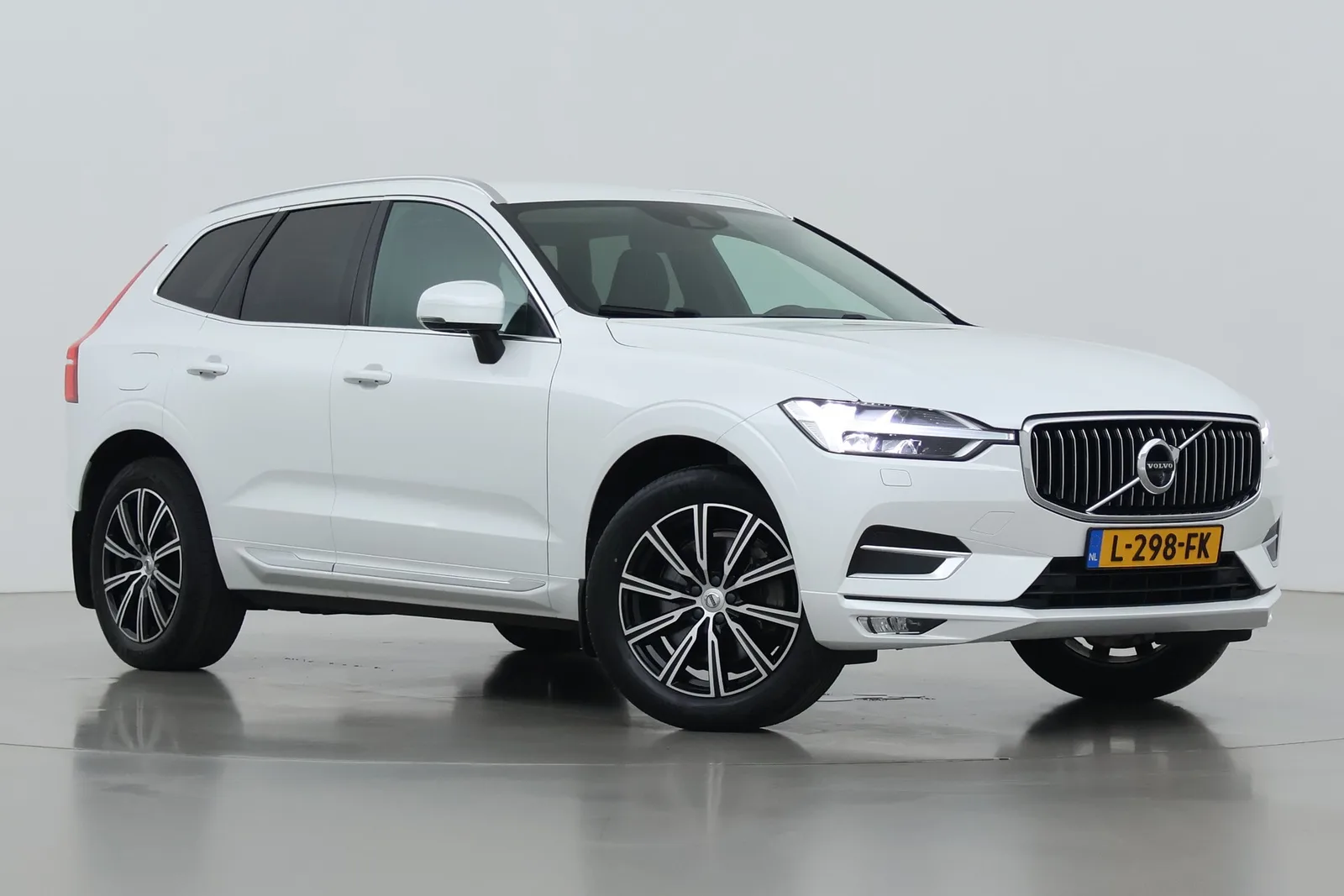 Volvo XC60 (2020) — foto 1
