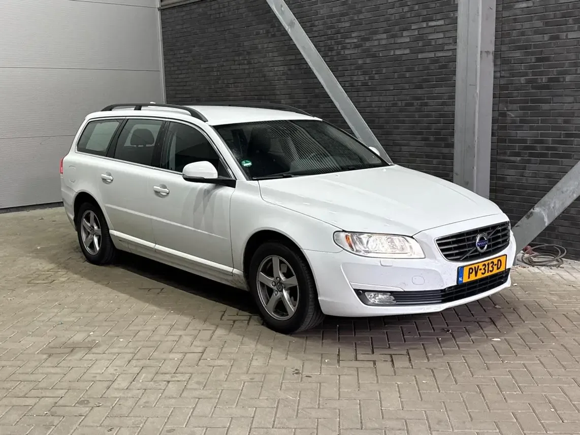 Volvo V70 (2016) — foto 1