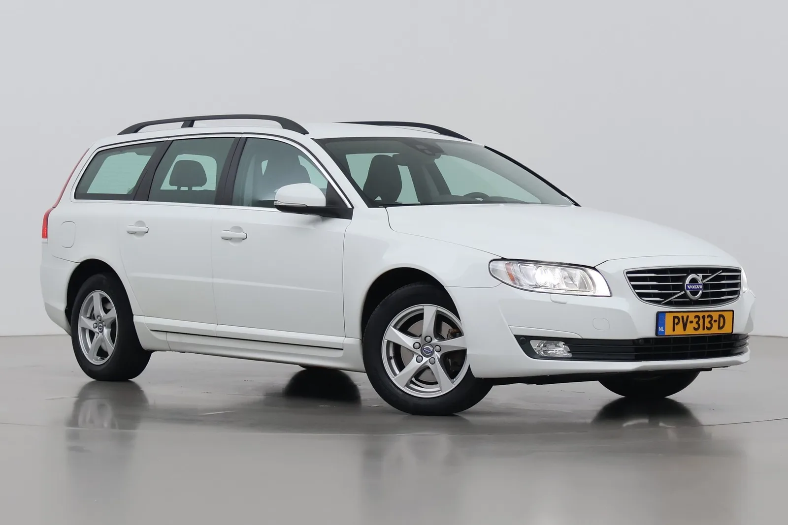 Volvo V70 (2016) — foto 1