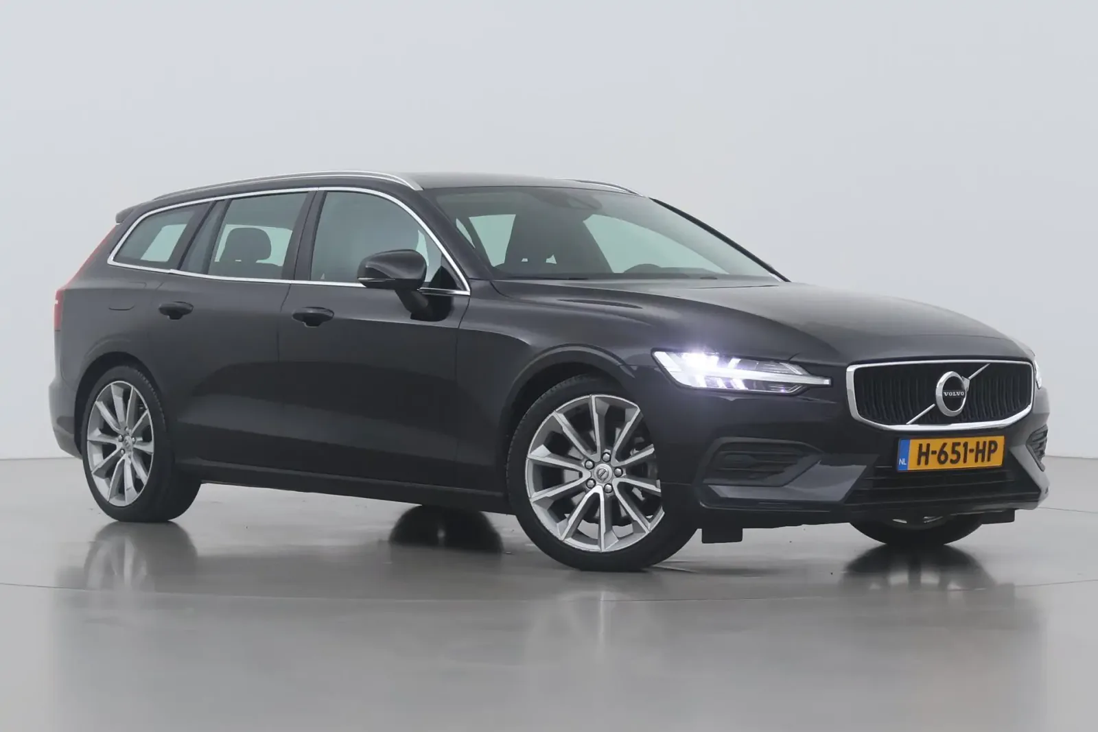 Volvo V60 (2020) — foto 1