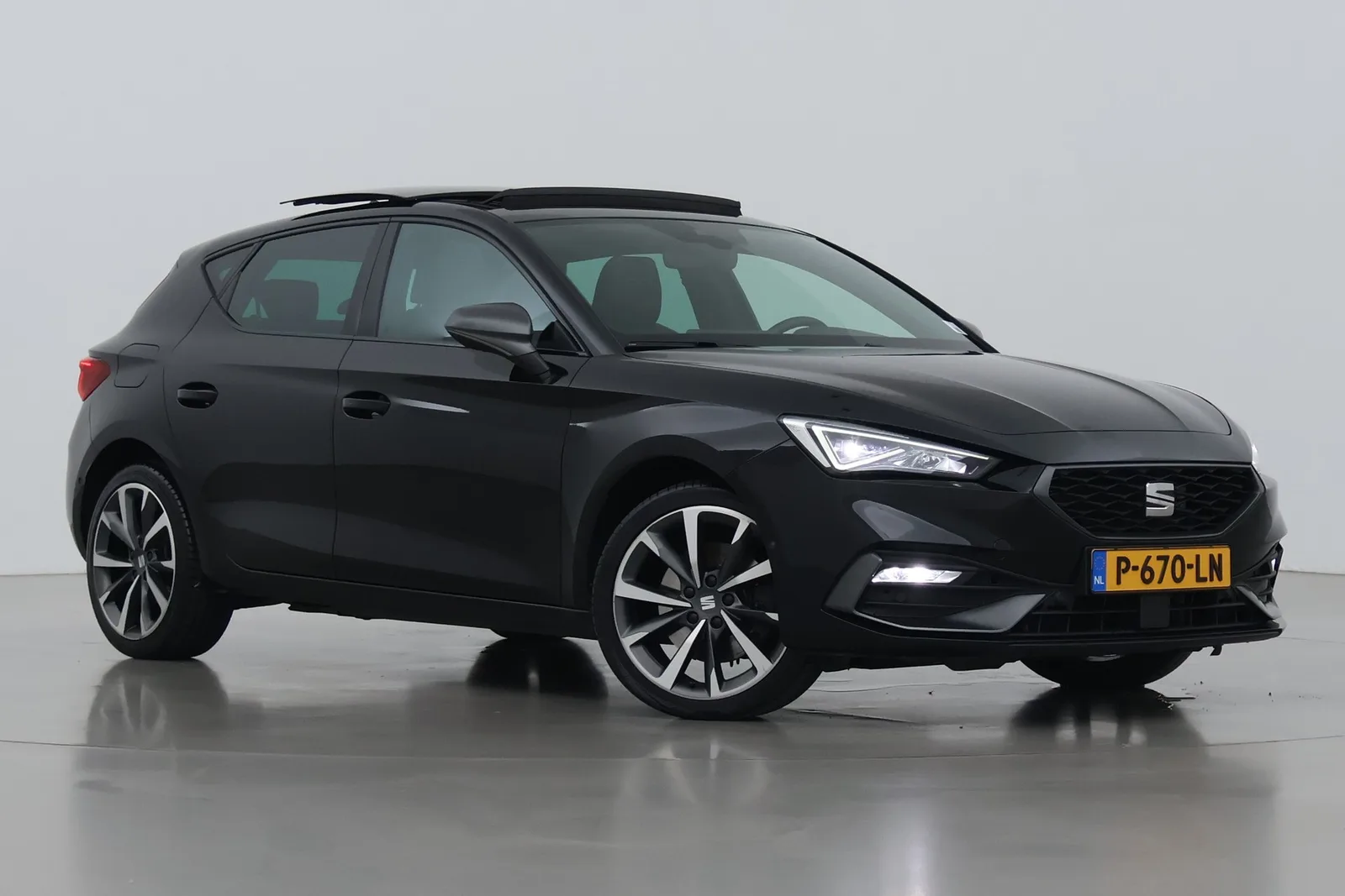 SEAT Leon (2021) — foto 1