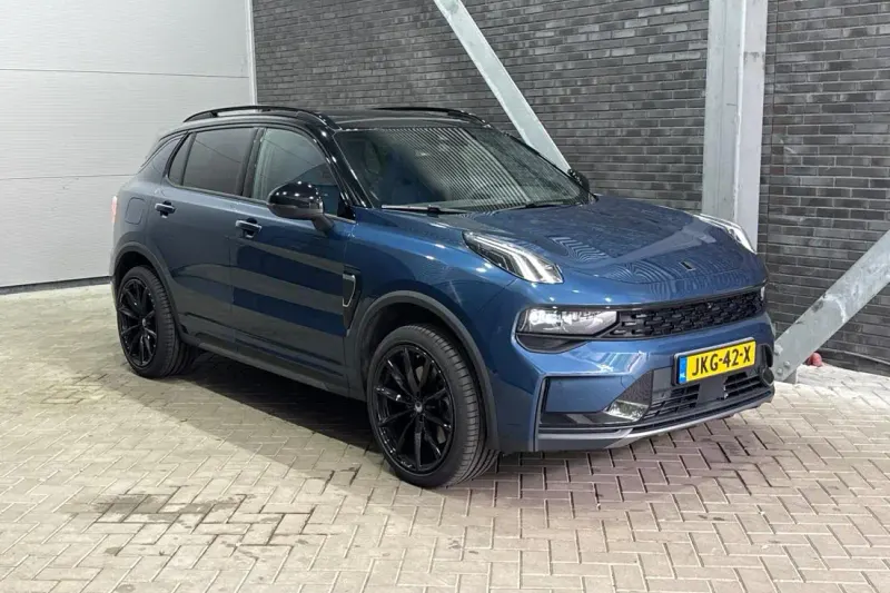 Lynk & Co 01 (2025)