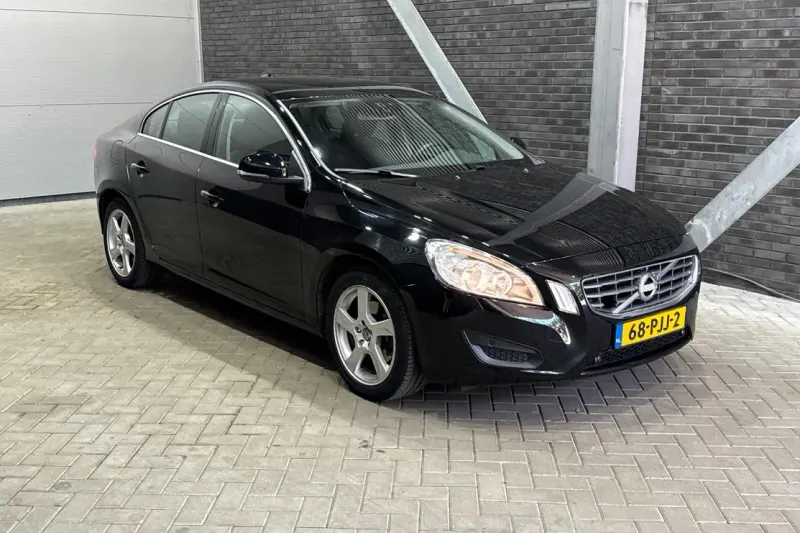 Volvo S60 (2011)