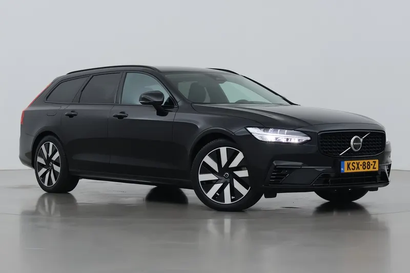 Volvo V90 (2024)