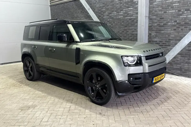 Land Rover Defender (2025)