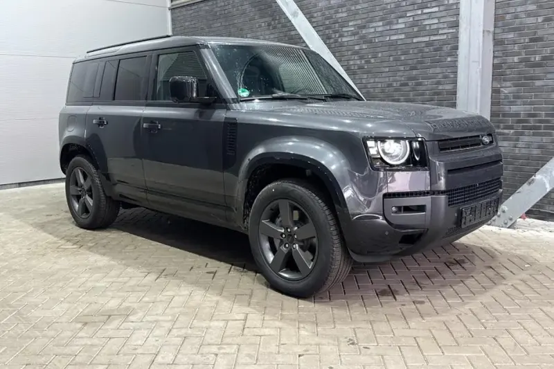 Land Rover Defender (2026)