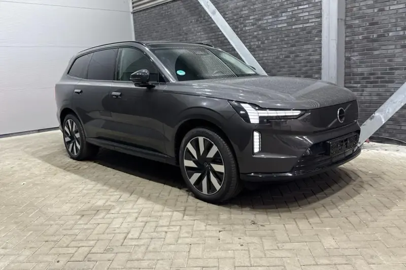 Volvo EX90 (2026)