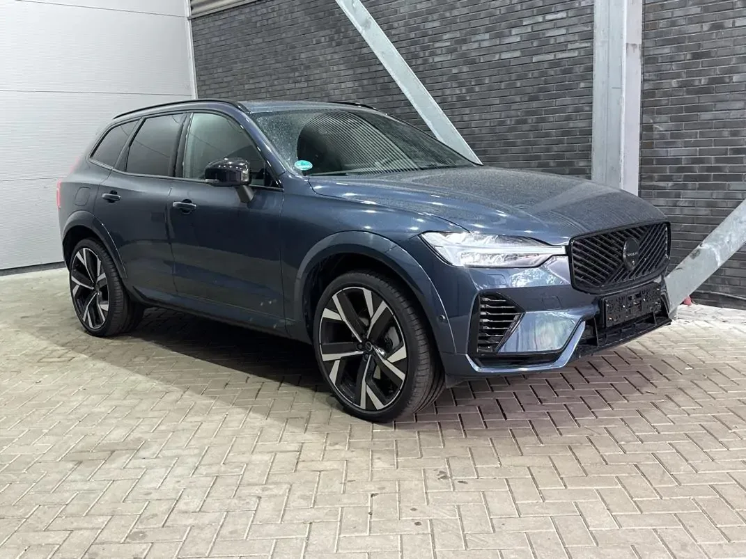 Volvo XC60 (2026) — foto 1
