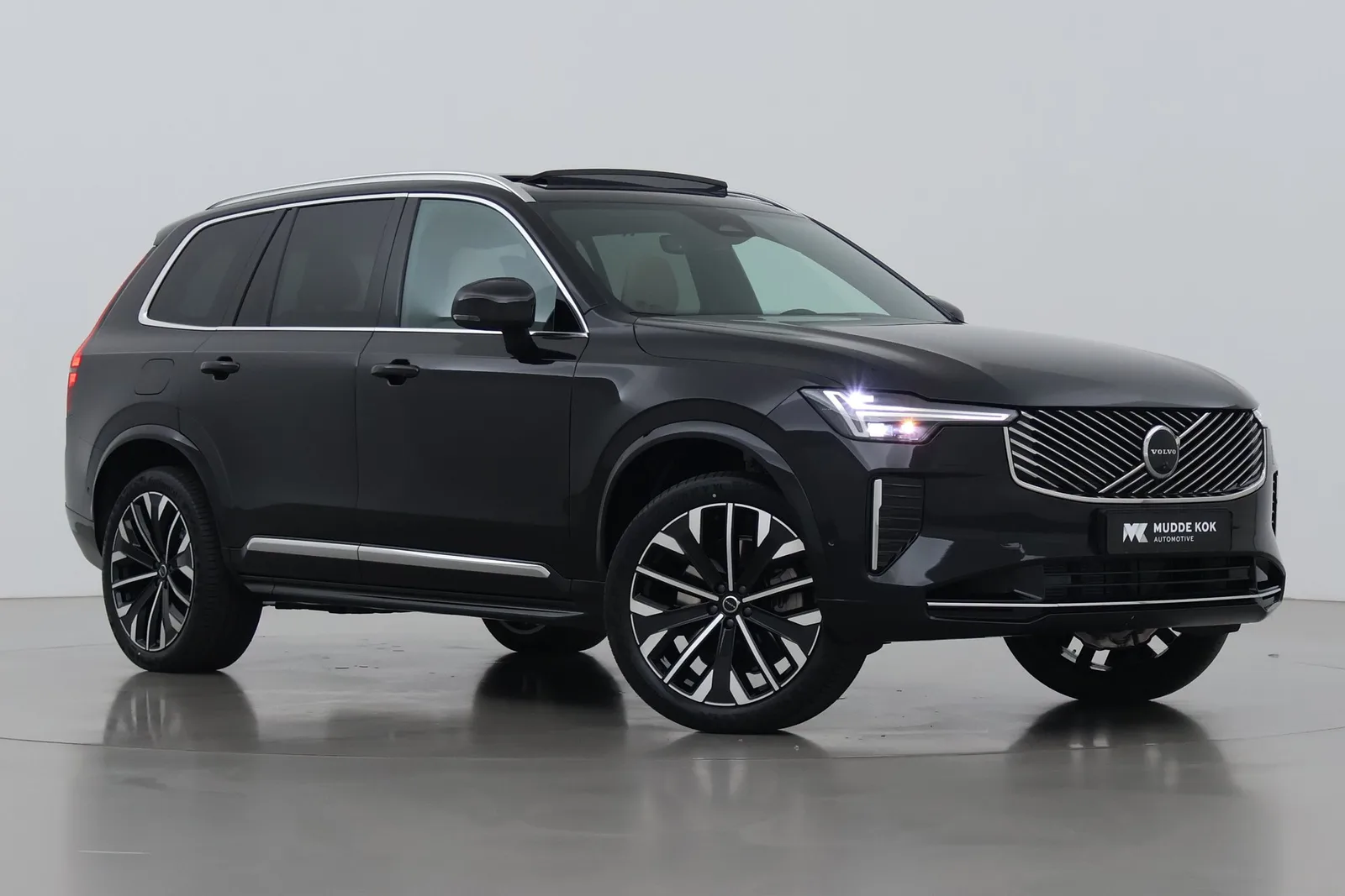 Volvo XC90 (2026) — foto 1