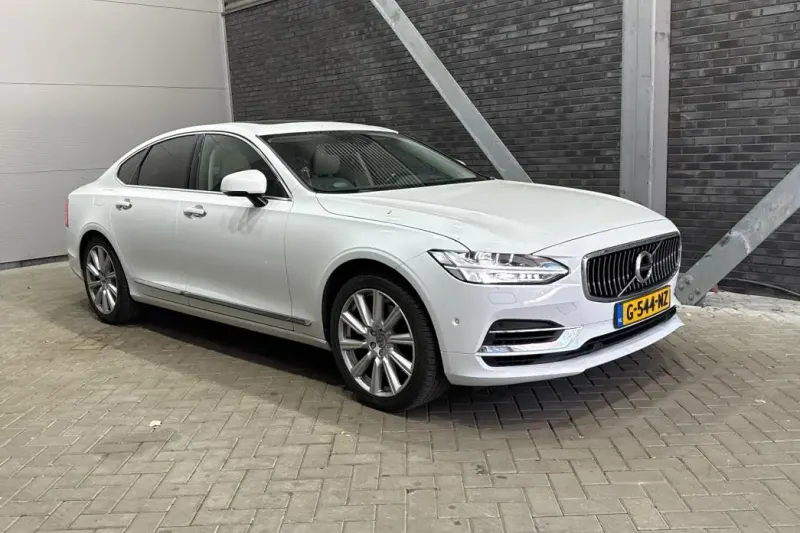 Volvo S90 (2018)