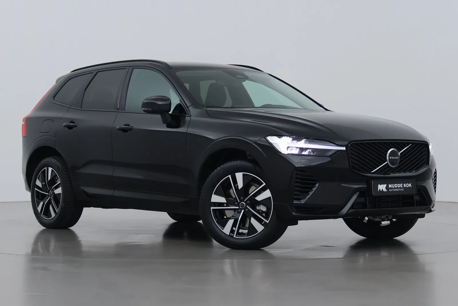 Volvo XC60 (2026) — foto 1