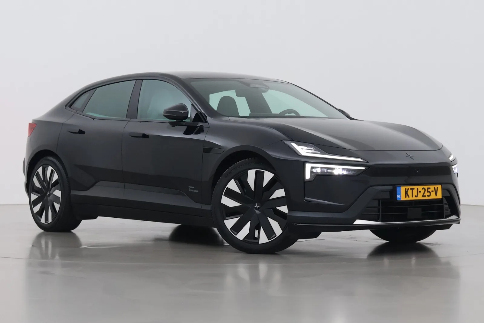Polestar 4 (2024) — foto 1