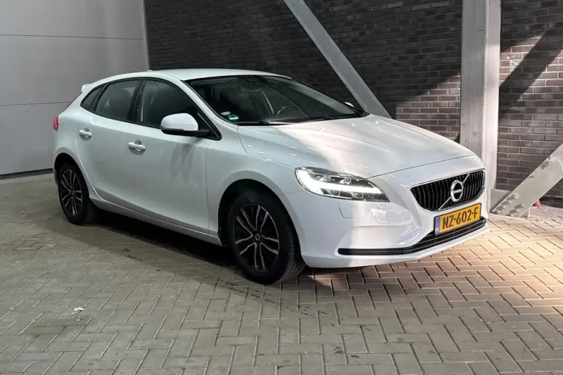 Volvo V40 (2017)