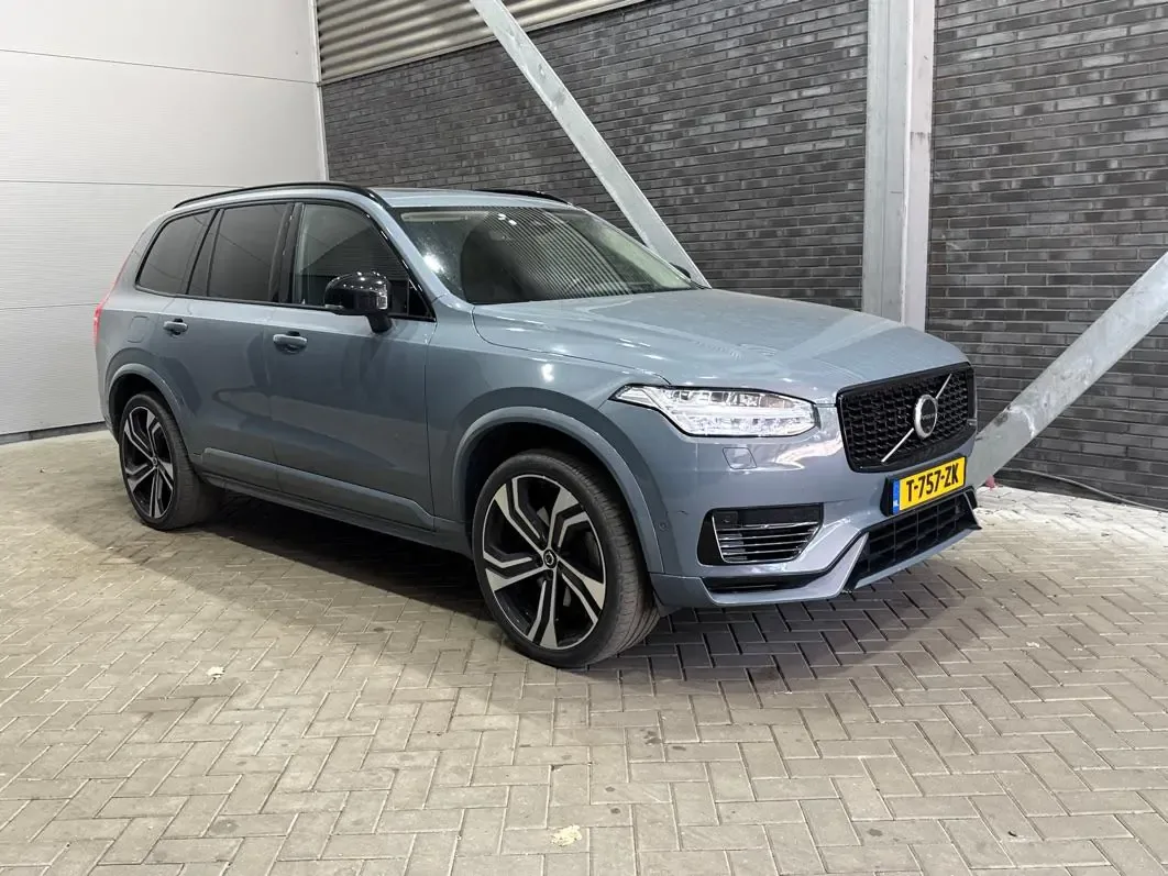 Volvo XC90 (2022) — foto 1