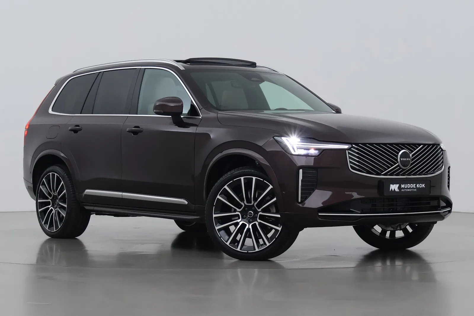 Volvo XC90 (2026) — foto 1