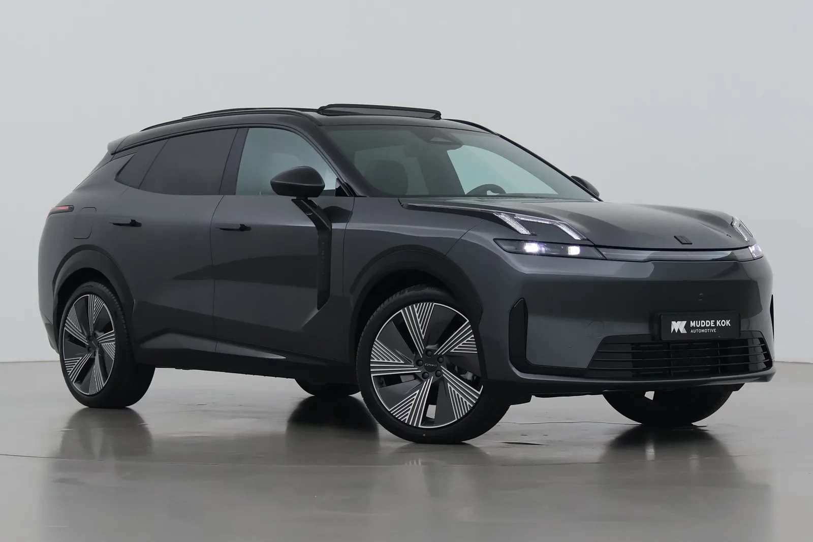 Lynk & Co 08 (2026) — foto 1