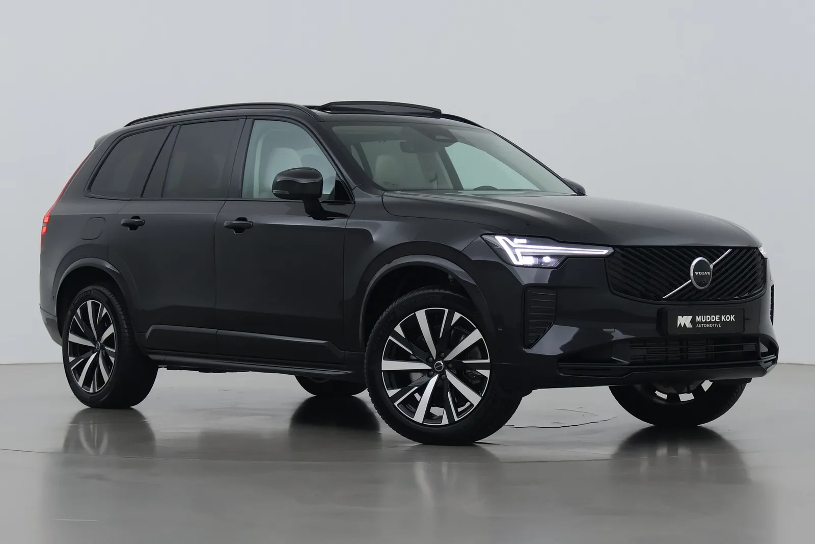 Volvo XC90 (2026) — foto 1