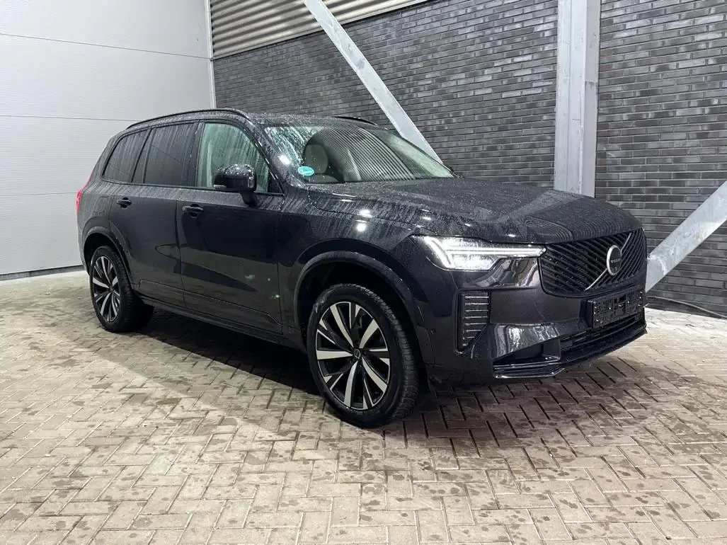 Volvo XC90 (2026) — foto 1