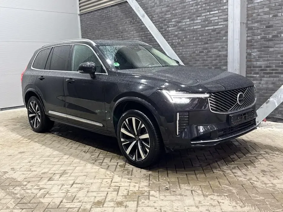 Volvo XC90 (2026) — foto 1