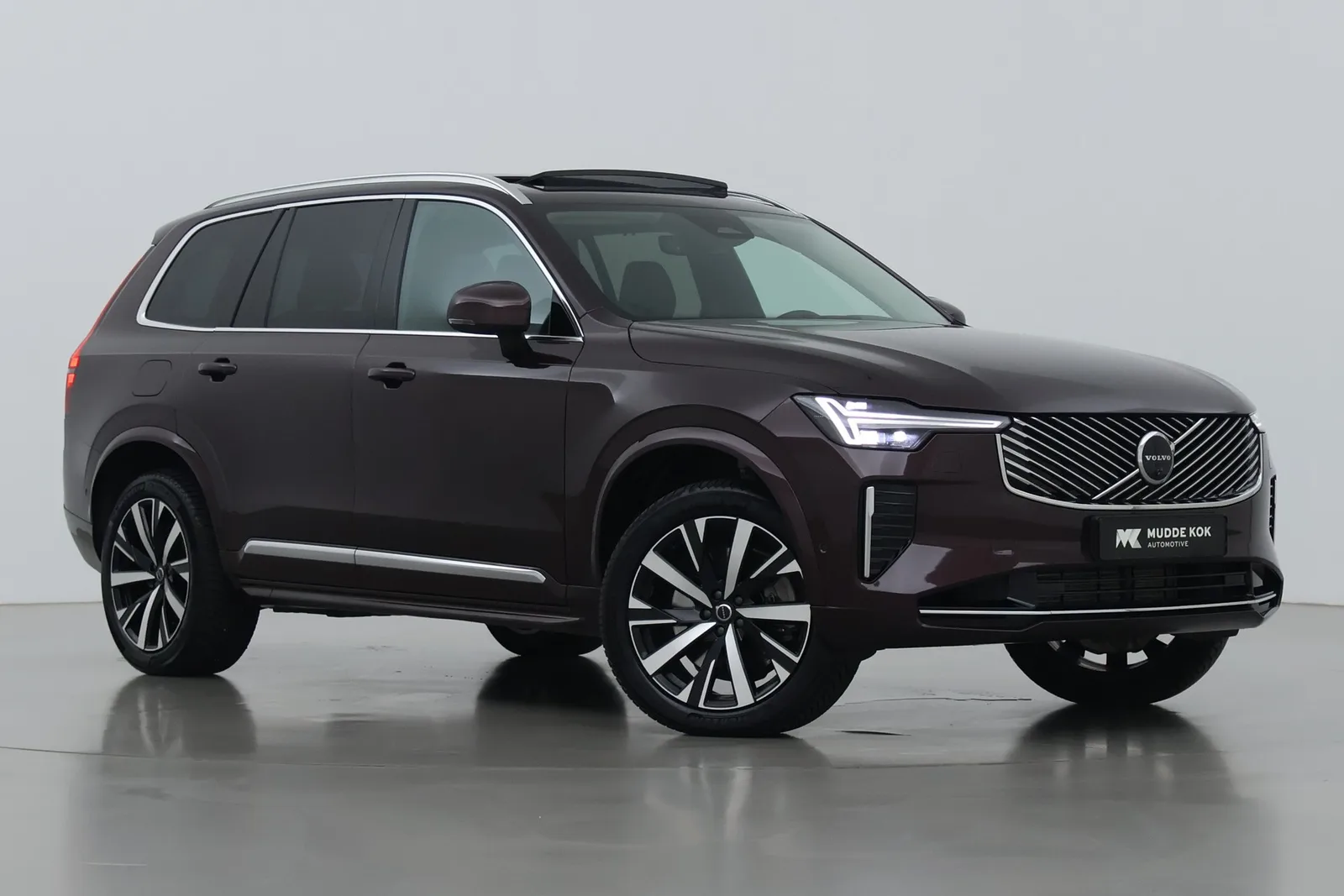 Volvo XC90 (2026) — foto 1