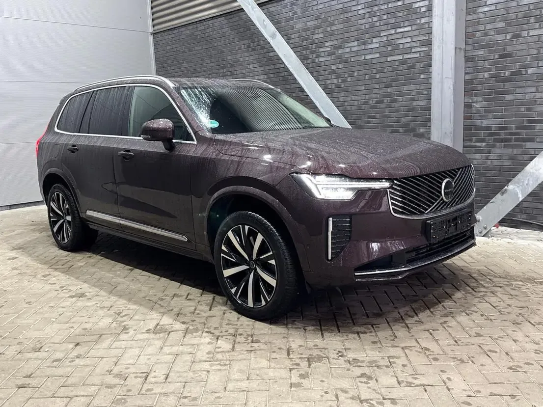 Volvo XC90 (2026) — foto 1