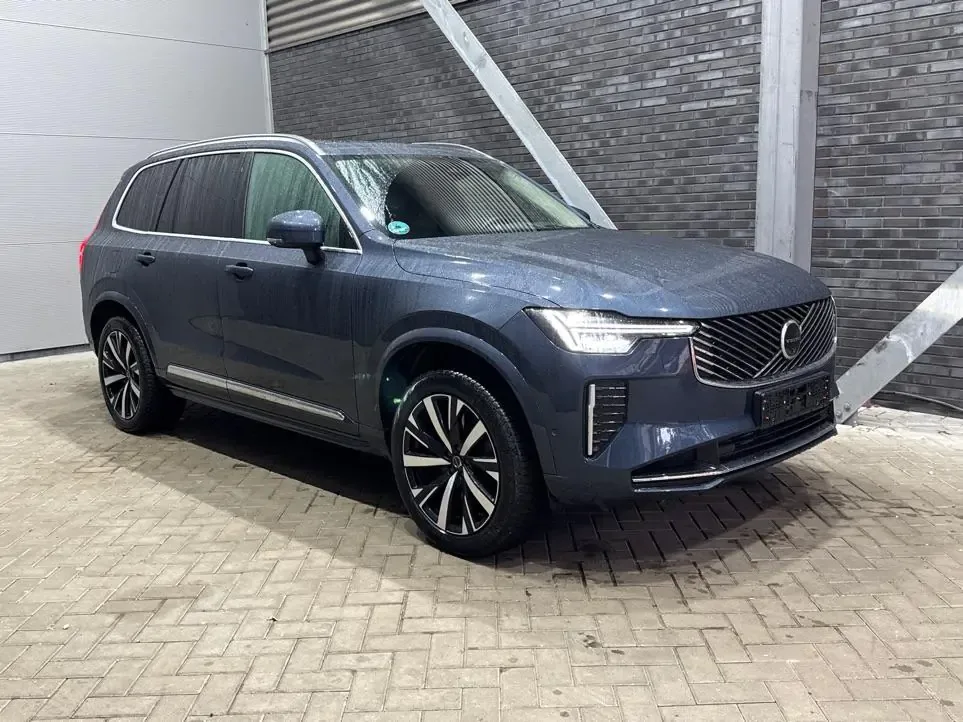 Volvo XC90 (2026) — foto 1