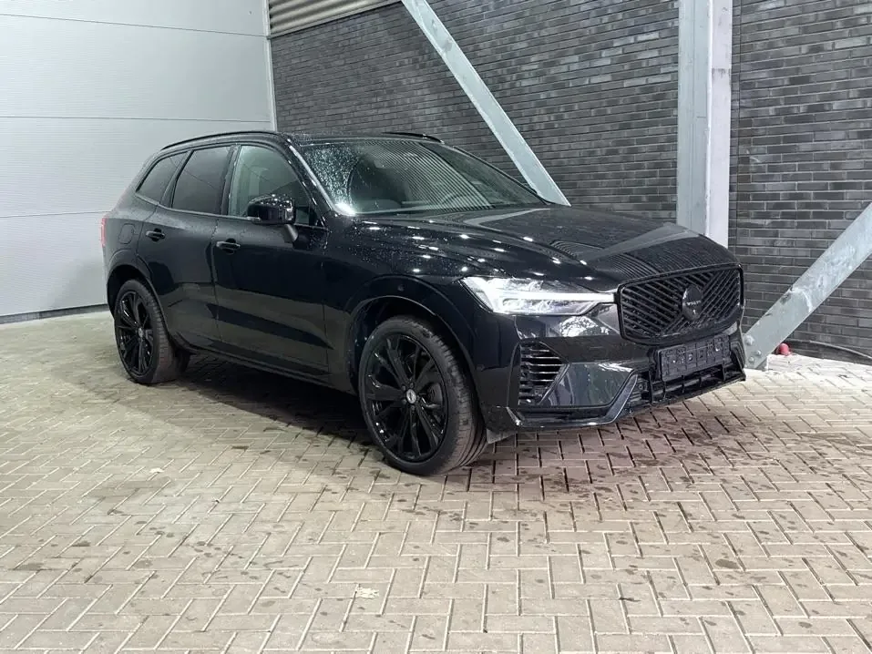 Volvo XC60 (2026) — foto 1