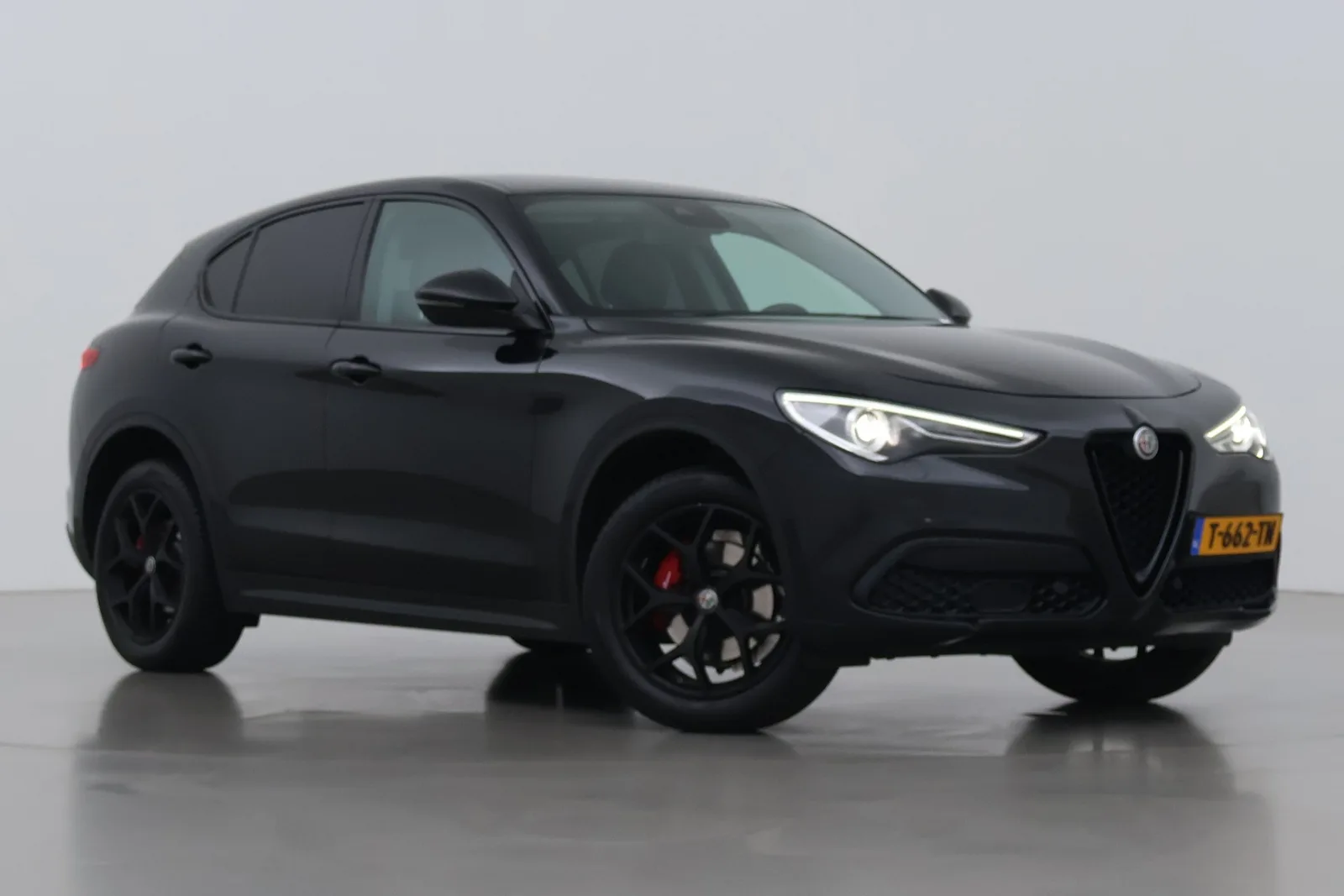 Alfa Romeo Stelvio (2018) — foto 1