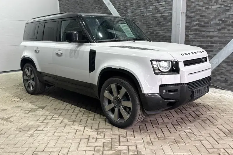 Land Rover Defender (2026)