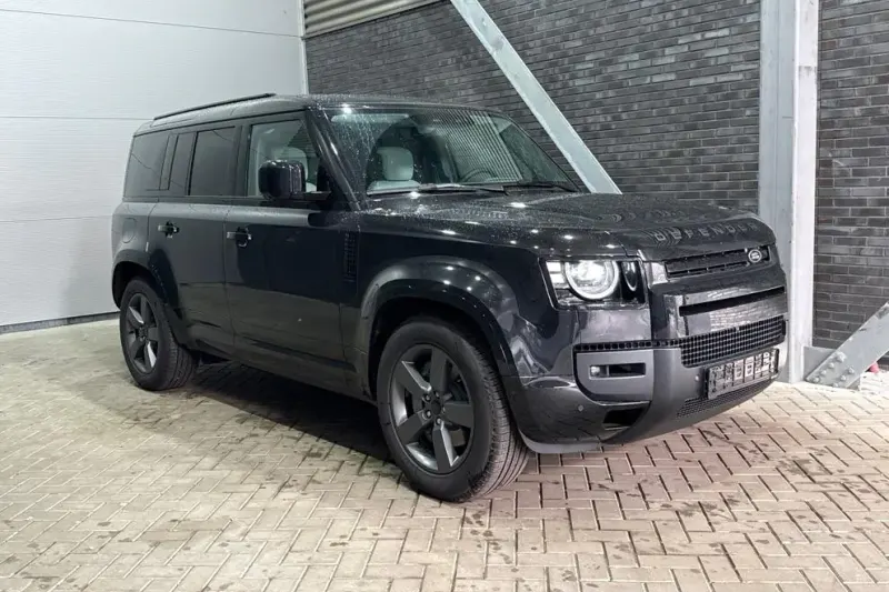 Land Rover Defender (2026)