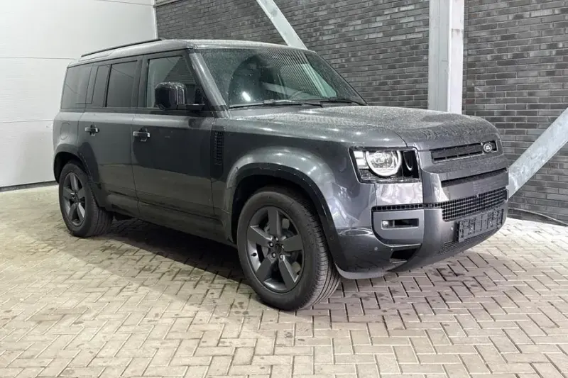 Land Rover Defender (2026)