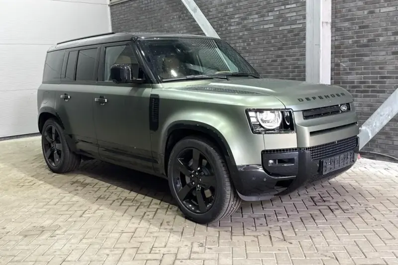Land Rover Defender (2026)
