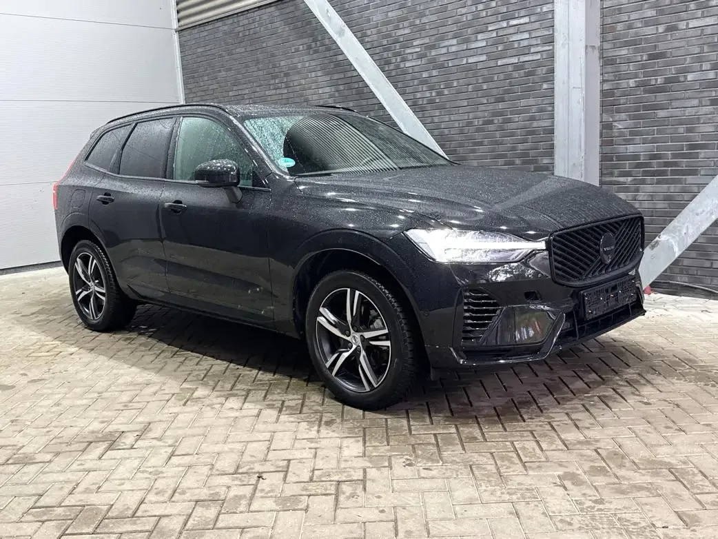 Volvo XC60 (2025) — foto 1