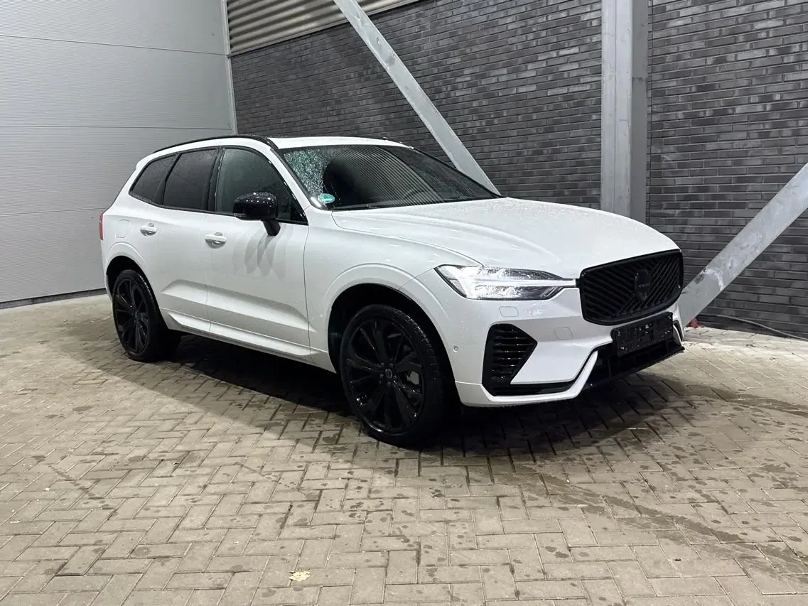 Volvo XC60 (2026) — foto 1