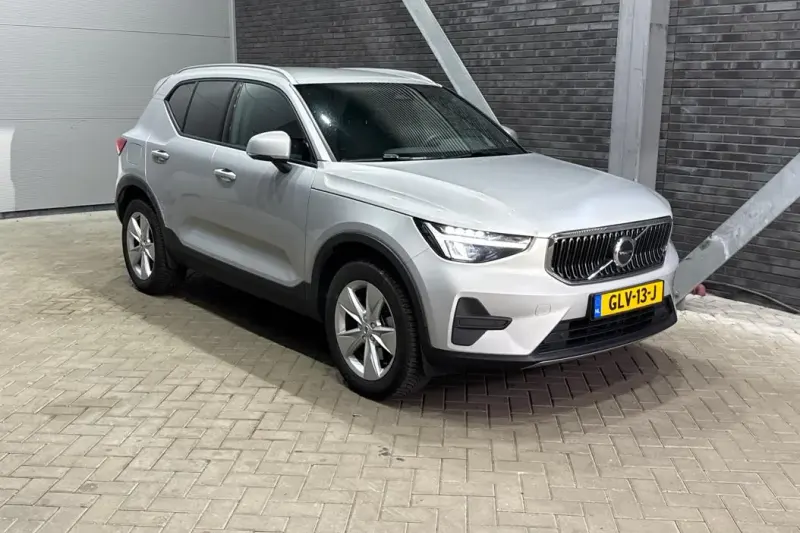 Volvo XC40 (2023)