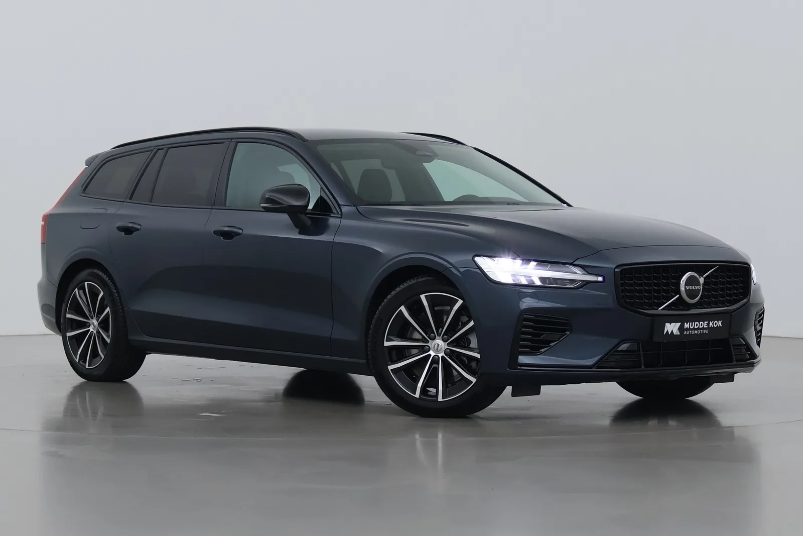 Volvo V60 (2025) — foto 1