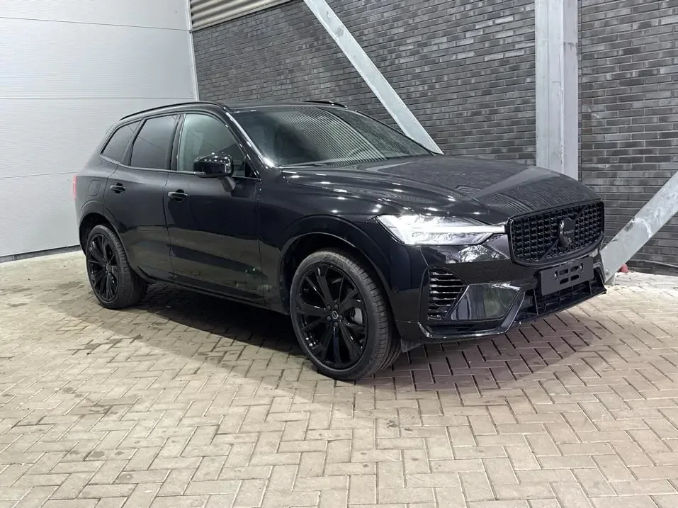 Volvo XC60 (2025) — foto 1