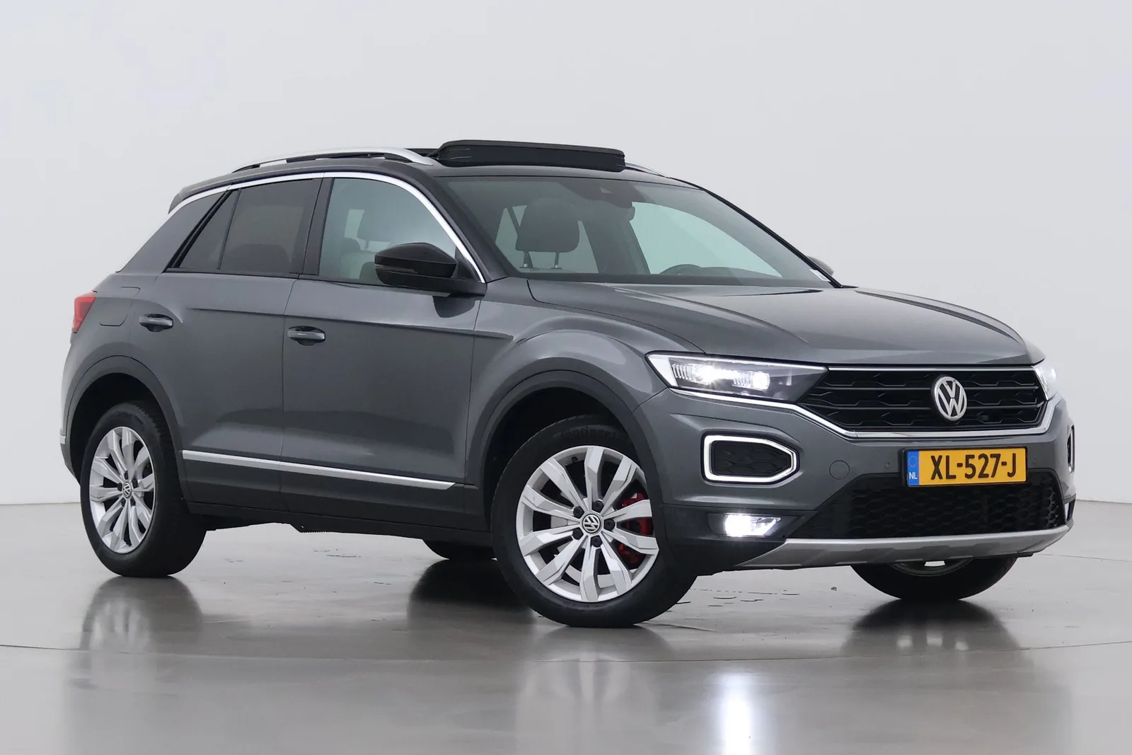 Volkswagen T-Roc (2019) — foto 1