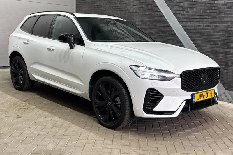 Volvo XC60 (2025)